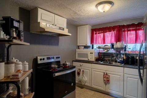 428 Elm St, Woonsocket, RI 02895 photo 6