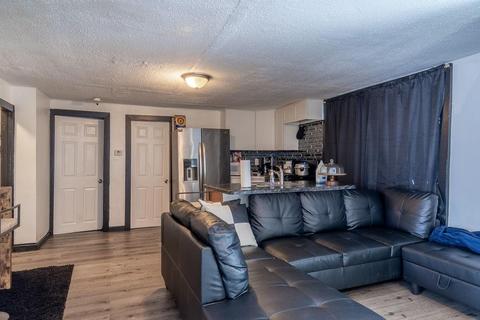428 Elm St, Woonsocket, RI 02895 photo 18