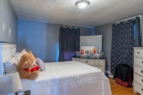 428 Elm St, Woonsocket, RI 02895 photo 8