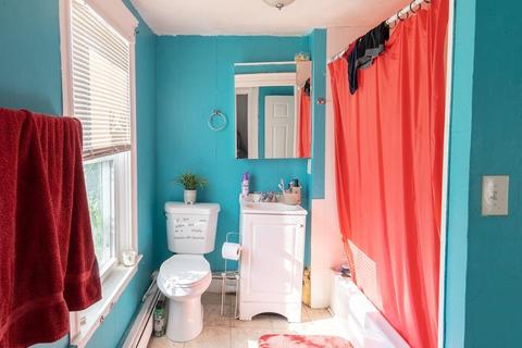 428 Elm St, Woonsocket, RI 02895 photo 11
