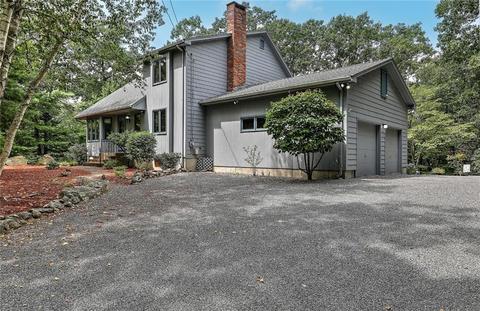 2025 Division Rd, East Greenwich, RI 02818