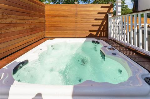 87 Brewster Dr, Warwick, RI 02889 photo 17