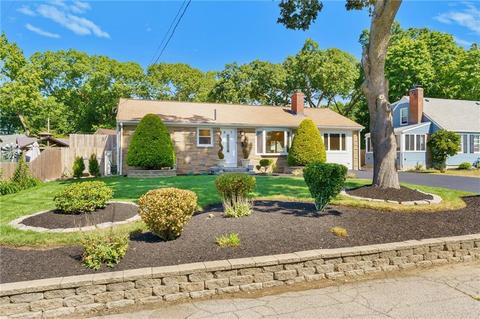 87 Brewster Dr, Warwick, RI 02889 photo 1