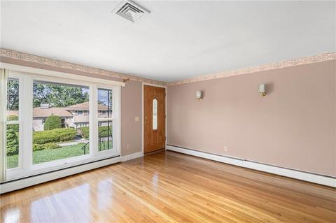 49 Ruth St, Woonsocket, RI 02895 photo 11