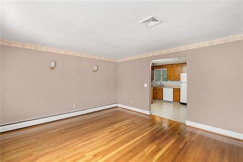 49 Ruth St, Woonsocket, RI 02895 photo 12