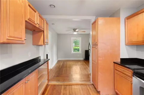 48 Beechcrest St, Warwick, RI 02888 photo 8