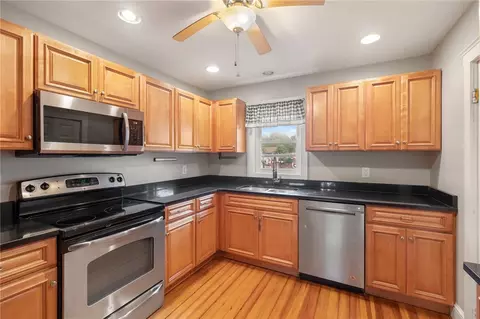 48 Beechcrest St, Warwick, RI 02888 photo 7