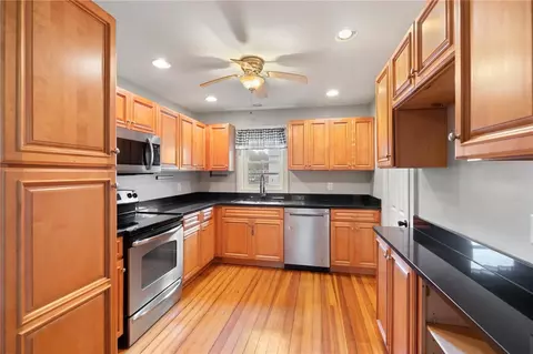 48 Beechcrest St, Warwick, RI 02888 photo 6