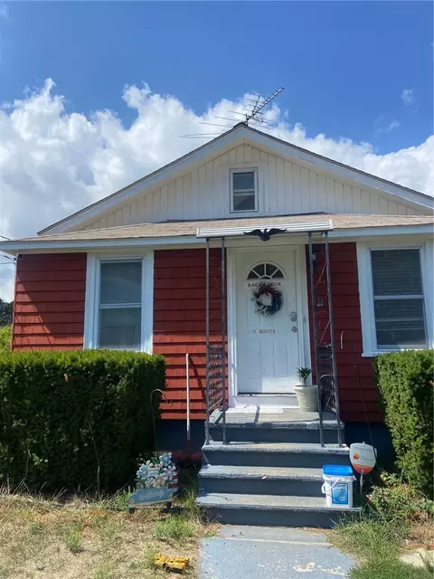 33 Stetson St, Warwick, RI 02889 photo 1