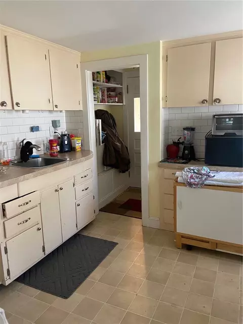 33 Stetson St, Warwick, RI 02889 photo 6