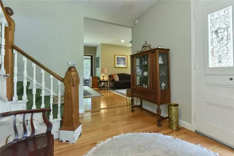 1046 Warwick Neck Ave, Warwick, RI 02889 photo 14