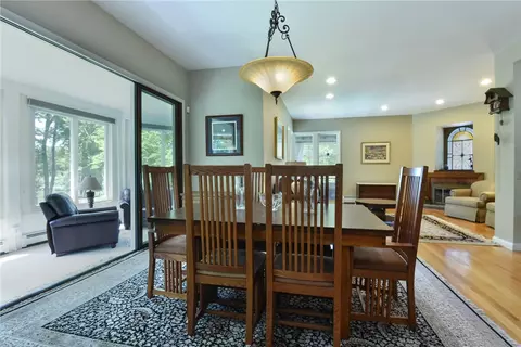 1046 Warwick Neck Ave, Warwick, RI 02889 photo 19