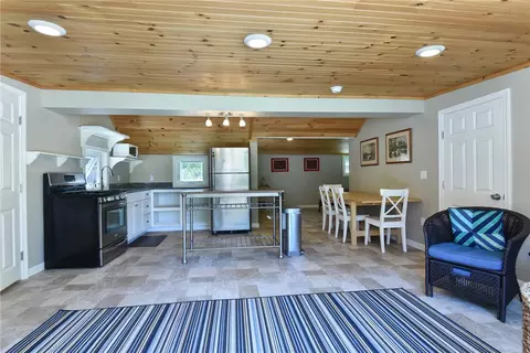 1046 Warwick Neck Ave, Warwick, RI 02889 photo 46