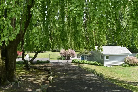 1046 Warwick Neck Ave, Warwick, RI 02889 photo 42