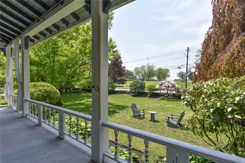 1046 Warwick Neck Ave, Warwick, RI 02889 photo 9