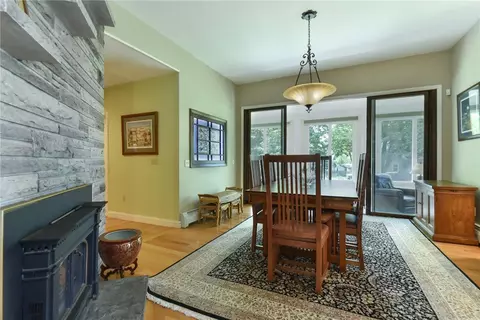1046 Warwick Neck Ave, Warwick, RI 02889 photo 18