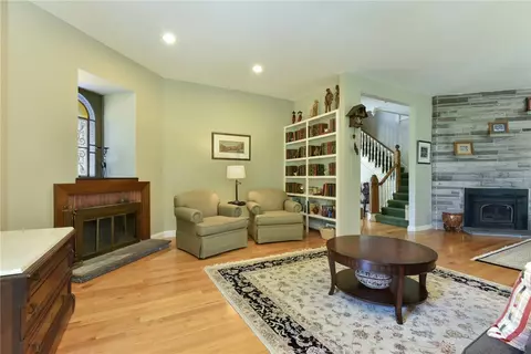 1046 Warwick Neck Ave, Warwick, RI 02889 photo 16