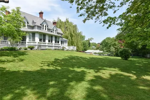 1046 Warwick Neck Ave, Warwick, RI 02889 photo 7