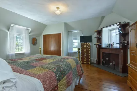 1046 Warwick Neck Ave, Warwick, RI 02889 photo 34