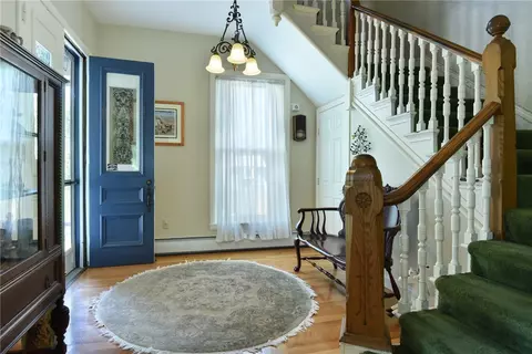 1046 Warwick Neck Ave, Warwick, RI 02889 photo 13