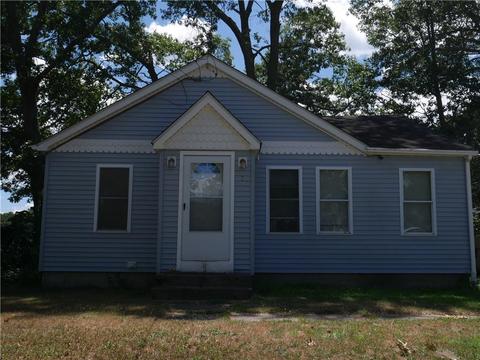 236 Gordon Ave, Warwick, RI 02889 photo 1