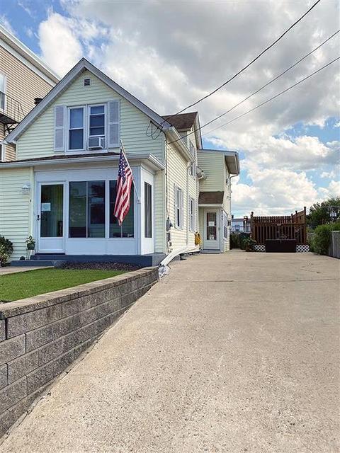 169 Adams St, Woonsocket, RI 02895 photo 3