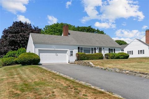 61 Berkeley Ave, Middletown, RI 02842 photo 1