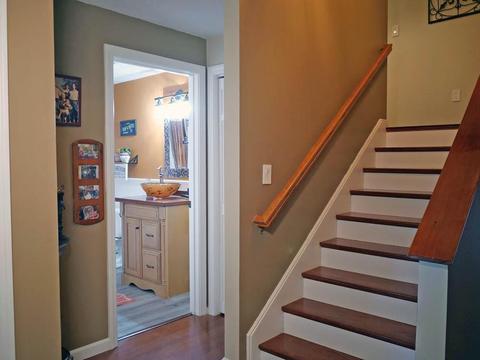 902 Brookhaven Ln, Woonsocket, RI 02895 photo 32
