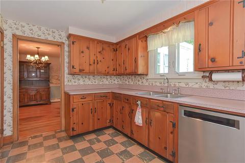 194 Schoolhouse Rd, Warren, RI 02885 photo 9