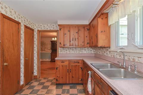 194 Schoolhouse Rd, Warren, RI 02885 photo 10