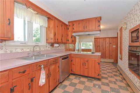 194 Schoolhouse Rd, Warren, RI 02885 photo 8