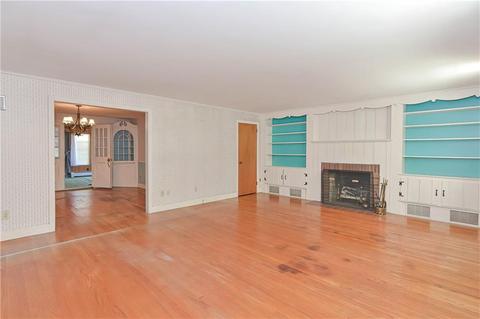 194 Schoolhouse Rd, Warren, RI 02885 photo 4