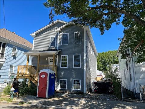 27 Moorefield St, Providence, RI 02908