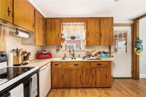 301 Talcott St, Woonsocket, RI 02895 photo 15