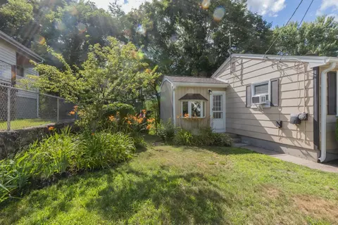 185 St Leon Ave, Woonsocket, RI 02895 photo 5