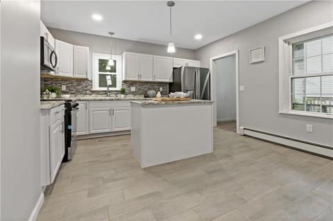 338 Mason St, Woonsocket, RI 02895 photo 4