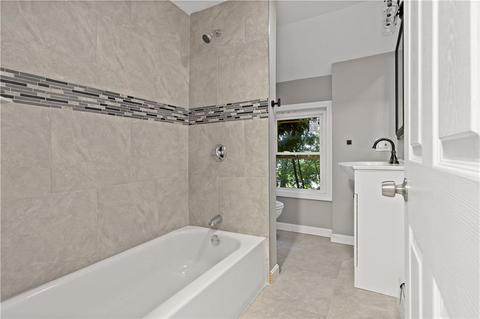 338 Mason St, Woonsocket, RI 02895 photo 14