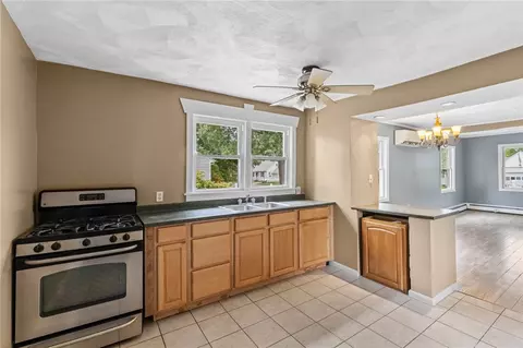 421 Elm St, Warwick, RI 02888 photo 4