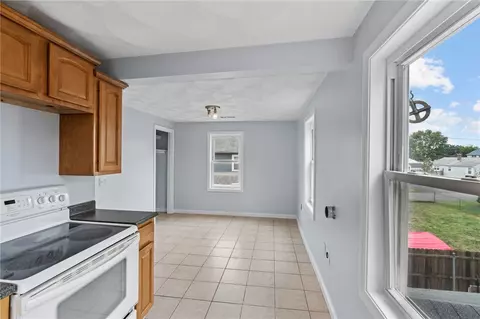 421 Elm St, Warwick, RI 02888 photo 22
