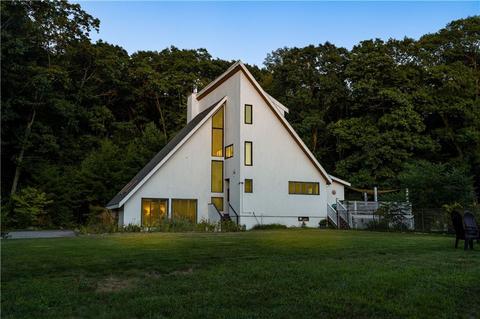 774 Cooper Rd, Glocester, RI 02814 photo 2