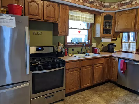 110 Highland St, Woonsocket, RI 02895 photo 6