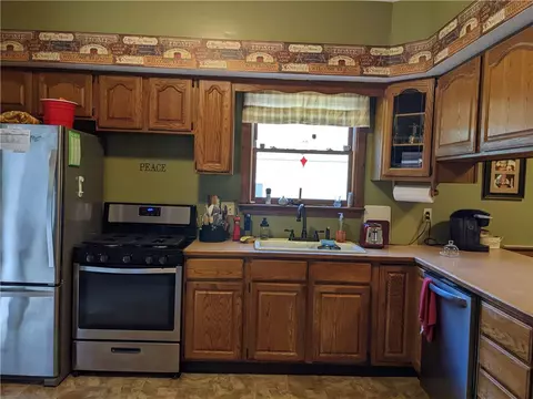 110 Highland St, Woonsocket, RI 02895 photo 8