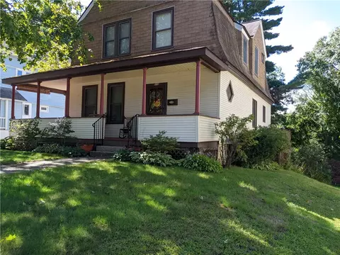 110 Highland St, Woonsocket, RI 02895 photo 1