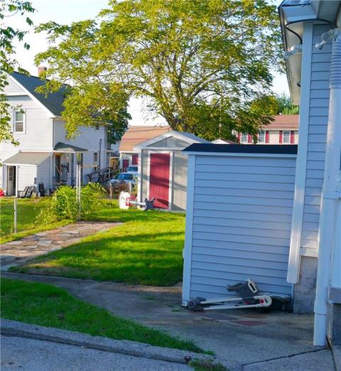 71 Napoleon St, Woonsocket, RI 02895 photo 4
