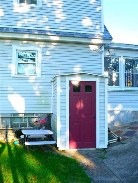 71 Napoleon St, Woonsocket, RI 02895 photo 7