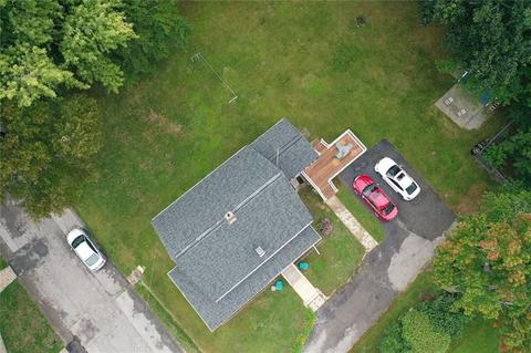72 Grange Ave, Woonsocket, RI 02895 photo 2