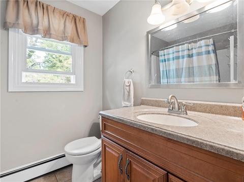 132 Winifred Ave, Warwick, RI 02889 photo 9