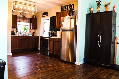 39 Temple Ave, Warwick, RI 02888 photo 4