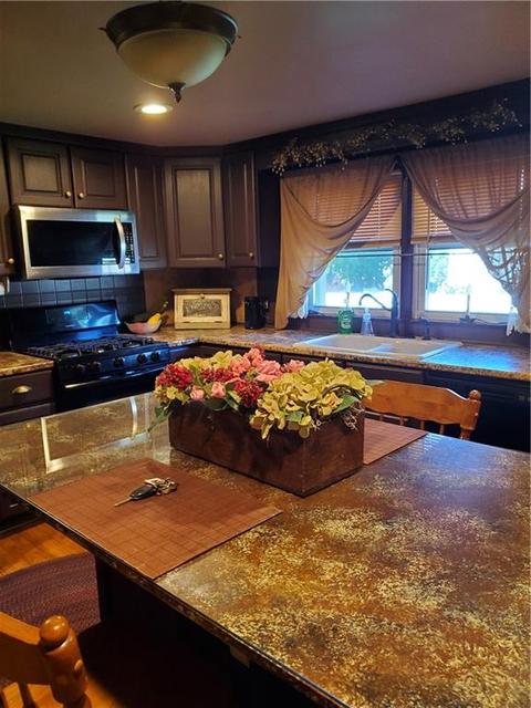 76 Theresa St, Woonsocket, RI 02895 photo 8