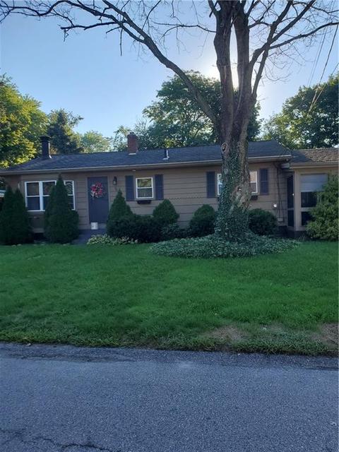 76 Theresa St, Woonsocket, RI 02895 photo 2